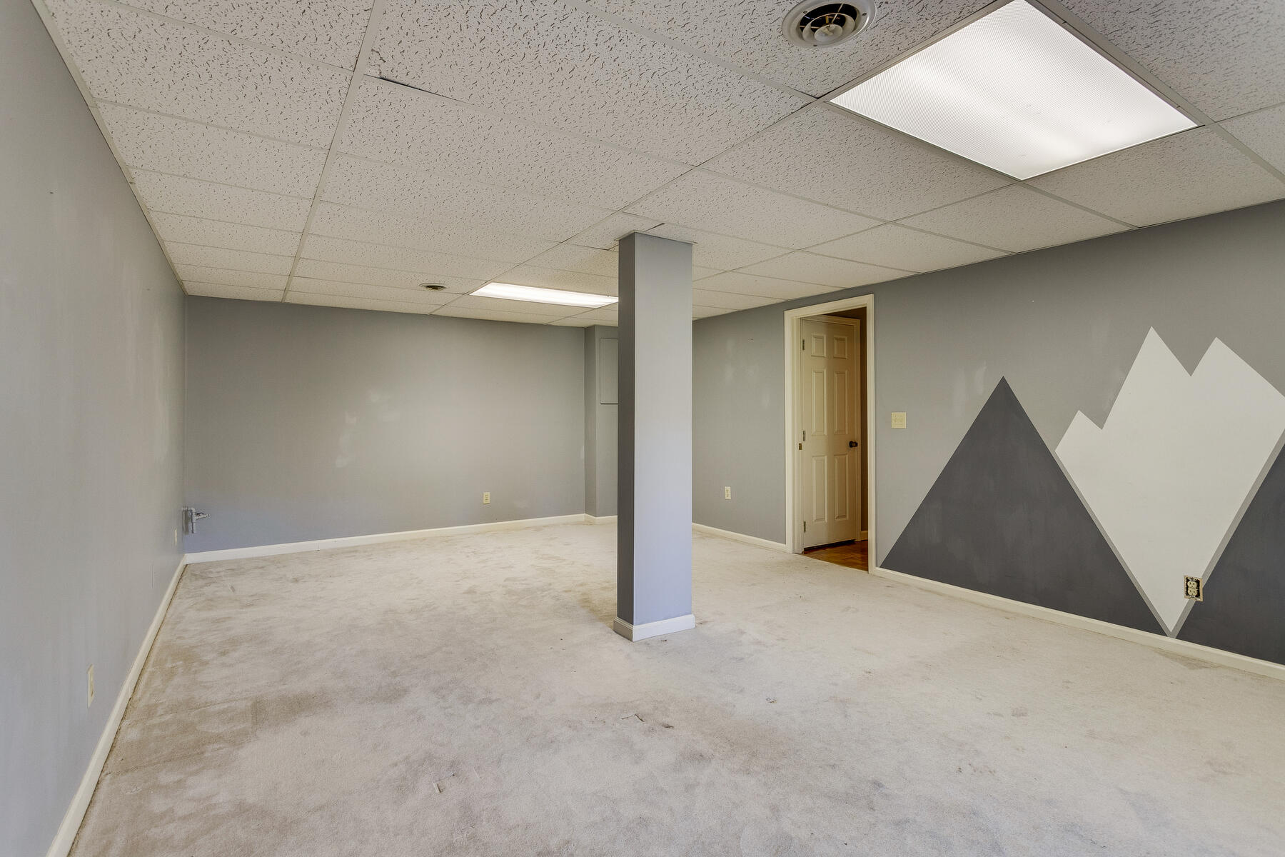 1105 Chippendale Road Kingsport, TN 37660 - Photo 34 of 40 034