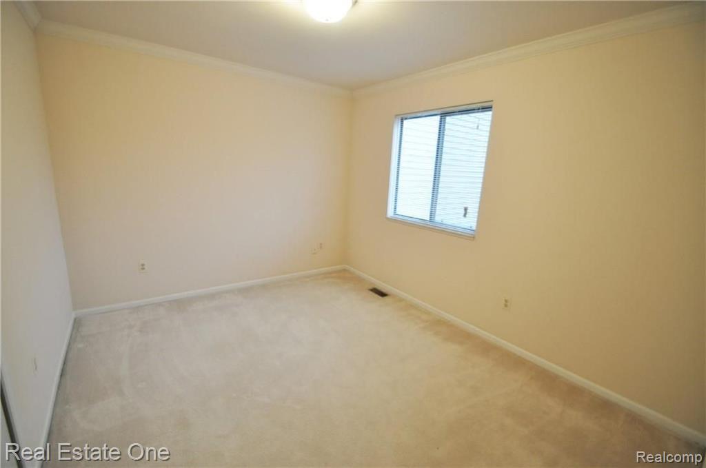 1638 River View Drive, Unit 41 Rochester Hills, MI 48307 - Photo 19 of 31