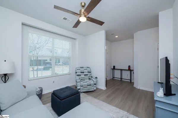 $285,000 | 10 Leander Drive, Greer, SC 29651