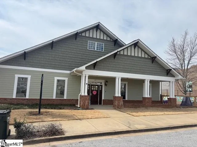 $285,000 | 10 Leander Drive, Greer, SC 29651