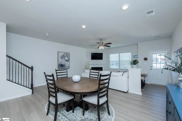 $285,000 | 10 Leander Drive, Greer, SC 29651