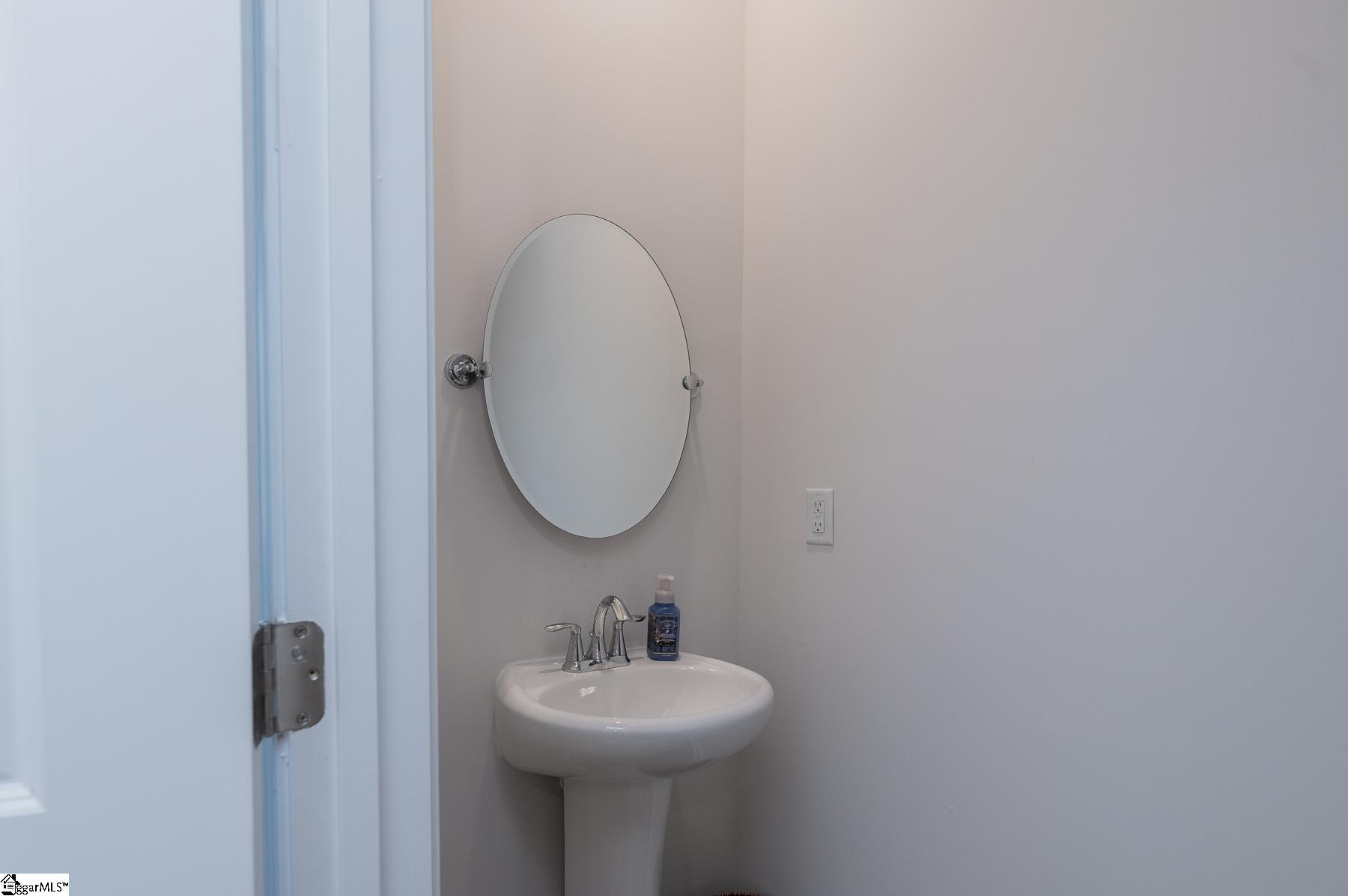 10 Leander Drive Greer, SC 29651 - Photo 8 of 42