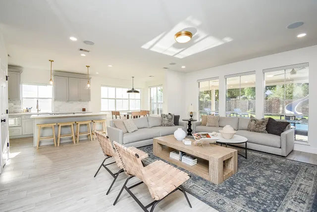 $6,000 | 5926 Brook Bend Drive, Sugar Land, TX 77479