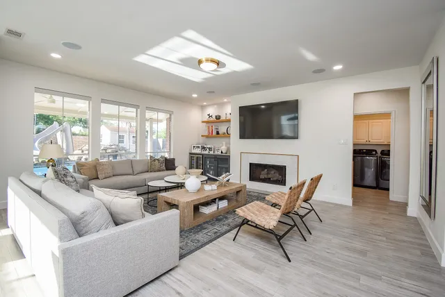 $6,000 | 5926 Brook Bend Drive, Sugar Land, TX 77479