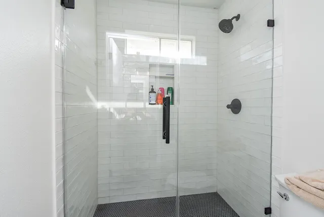 $6,000 | 5926 Brook Bend Drive, Sugar Land, TX 77479