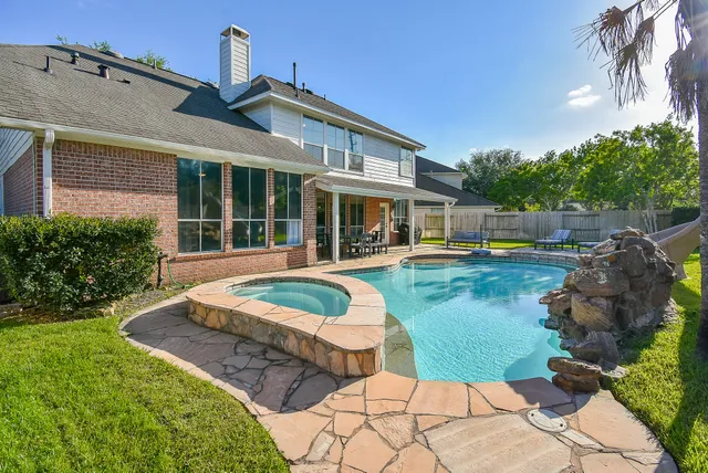 $6,000 | 5926 Brook Bend Drive, Sugar Land, TX 77479