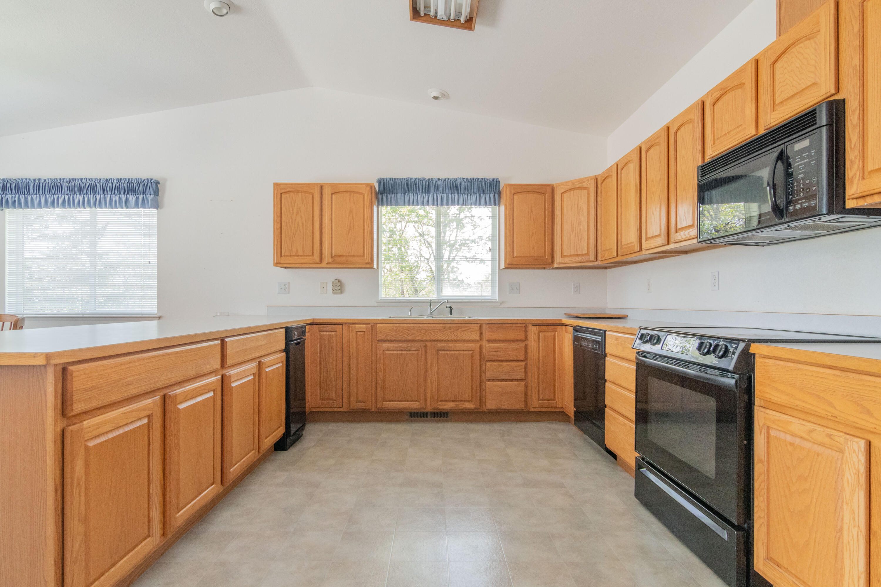 3080 Russell Road Grants Pass, OR 97526 - Photo 24 of 54 Russel Rd.-45