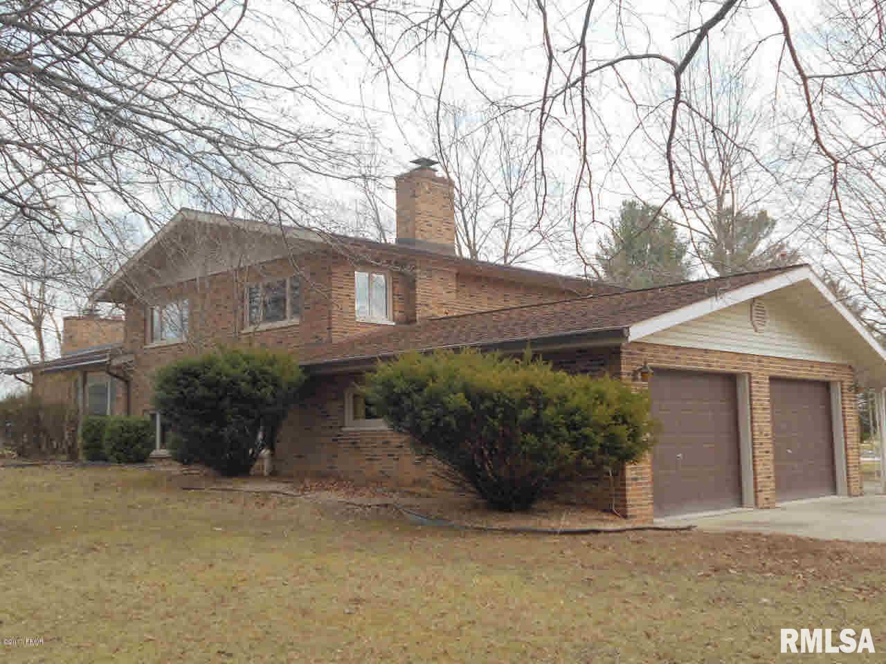 100 Fox Creek Road Flora, IL 62839 - Photo 1 of 48