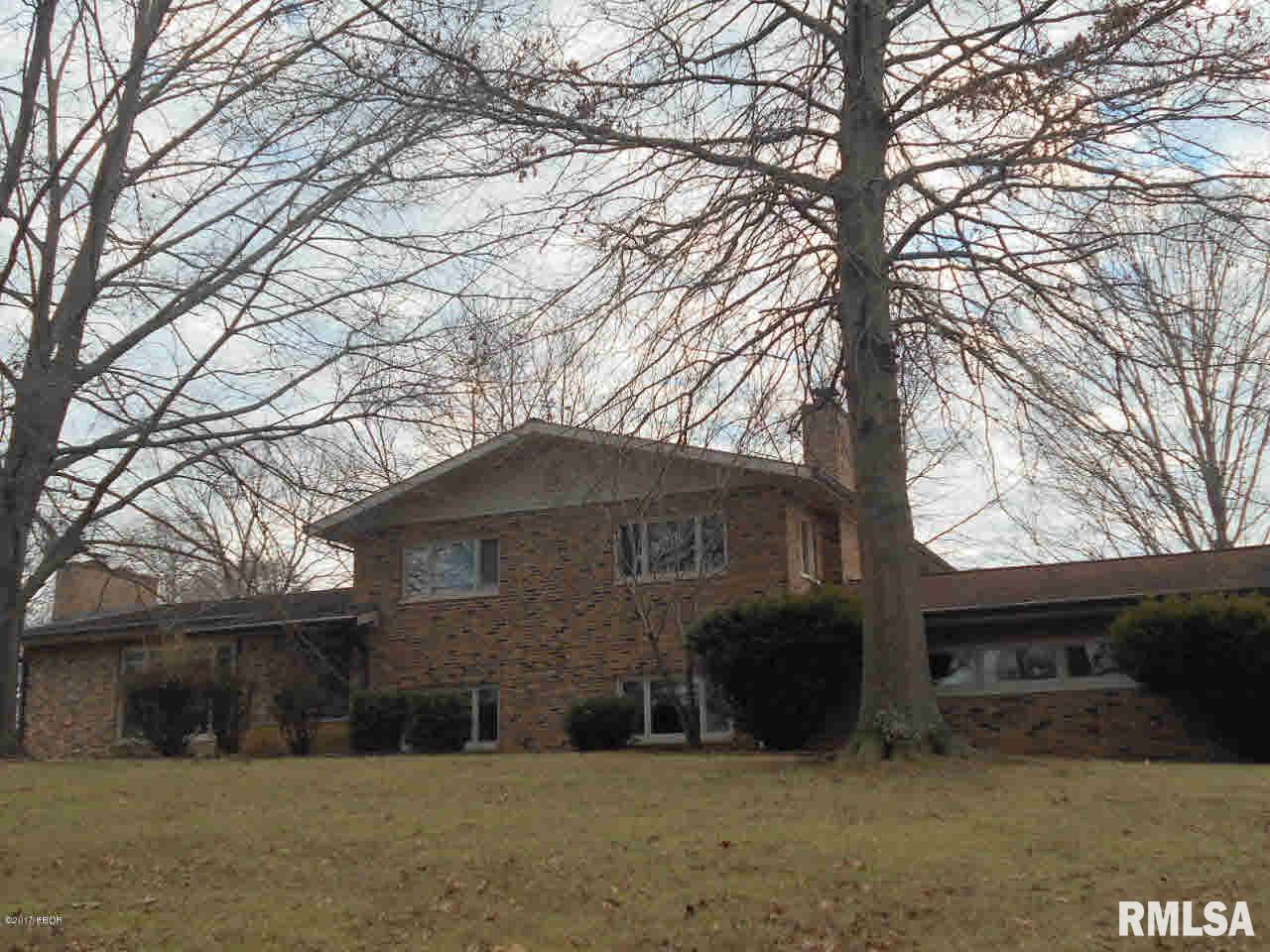 100 Fox Creek Road Flora, IL 62839 - Photo 2 of 48