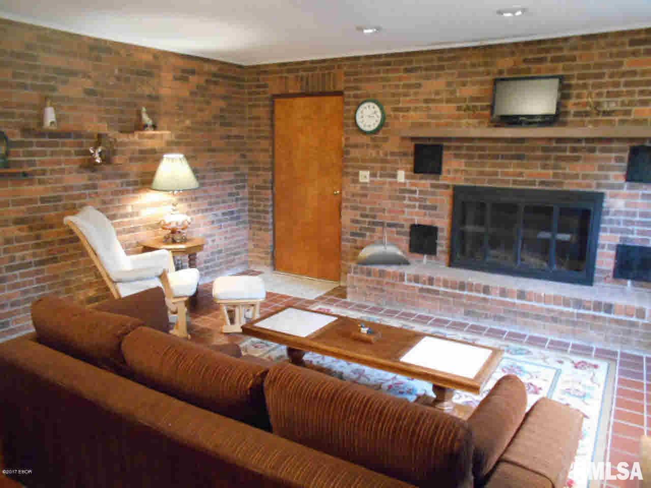 100 Fox Creek Road Flora, IL 62839 - Photo 30 of 48