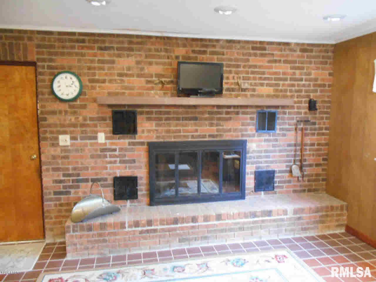 100 Fox Creek Road Flora, IL 62839 - Photo 33 of 48