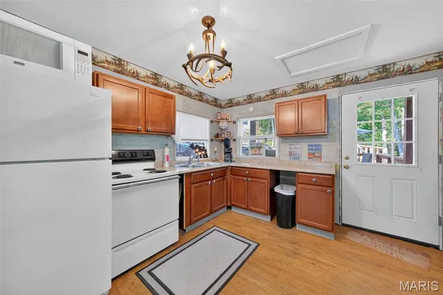 $79,900 | 36 Rocky Ridge, New Florence, MO 63363