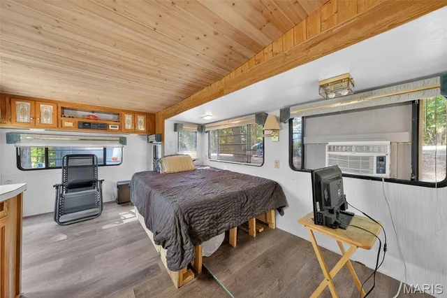 $79,900 | 36 Rocky Ridge, New Florence, MO 63363