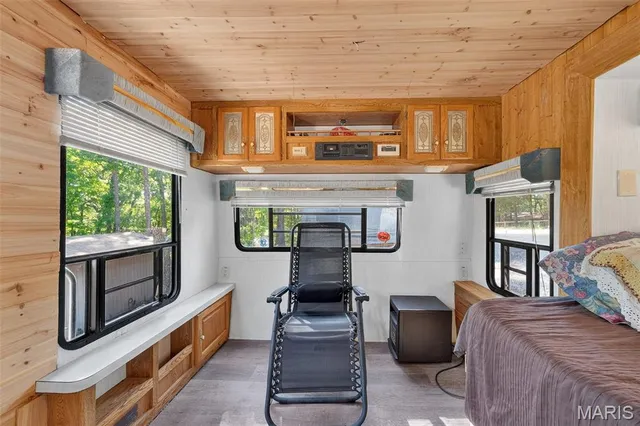 $79,900 | 36 Rocky Ridge, New Florence, MO 63363