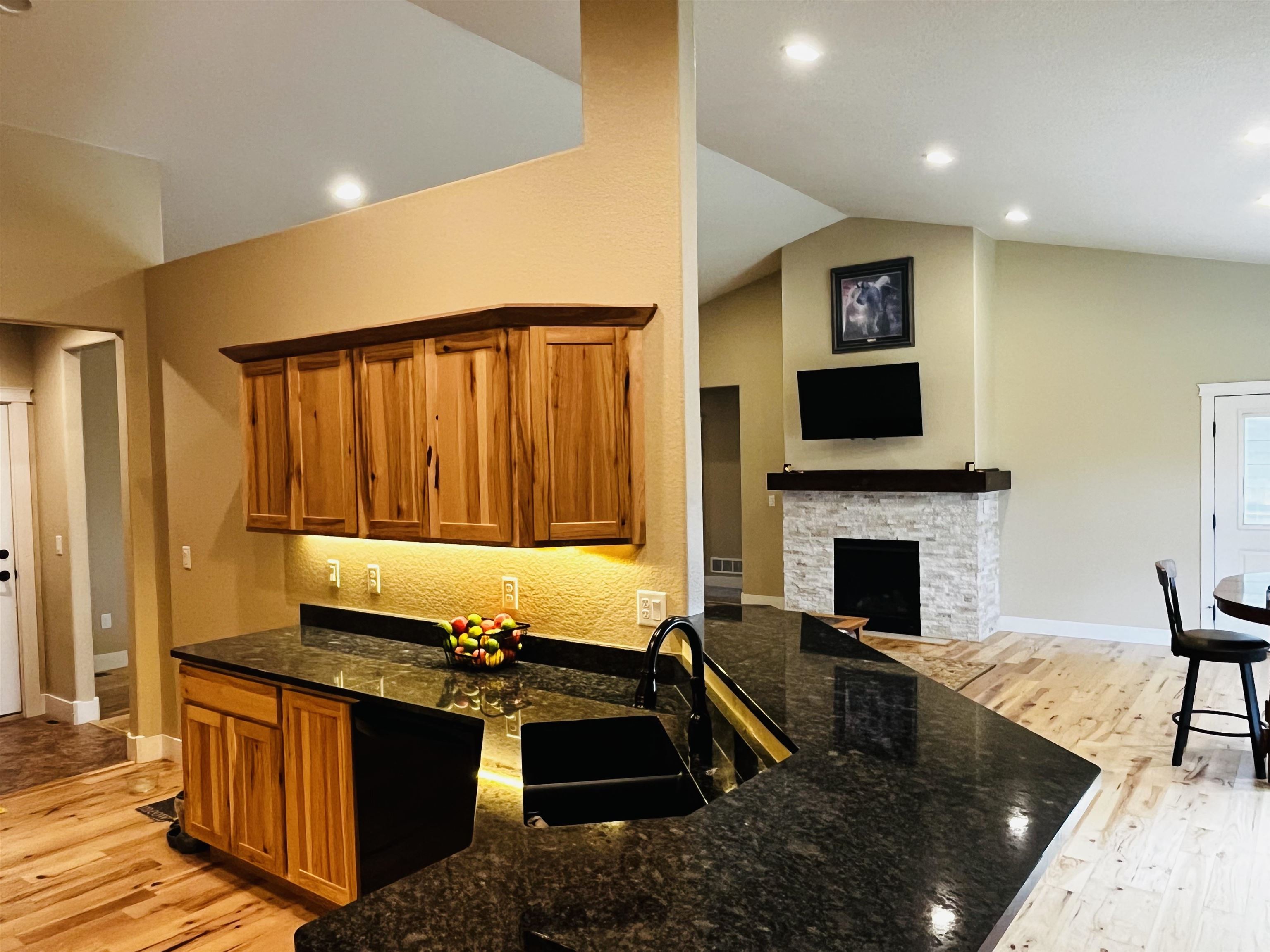 6776 Rogue River Road Casper, WY 82604 - Photo 7 of 40