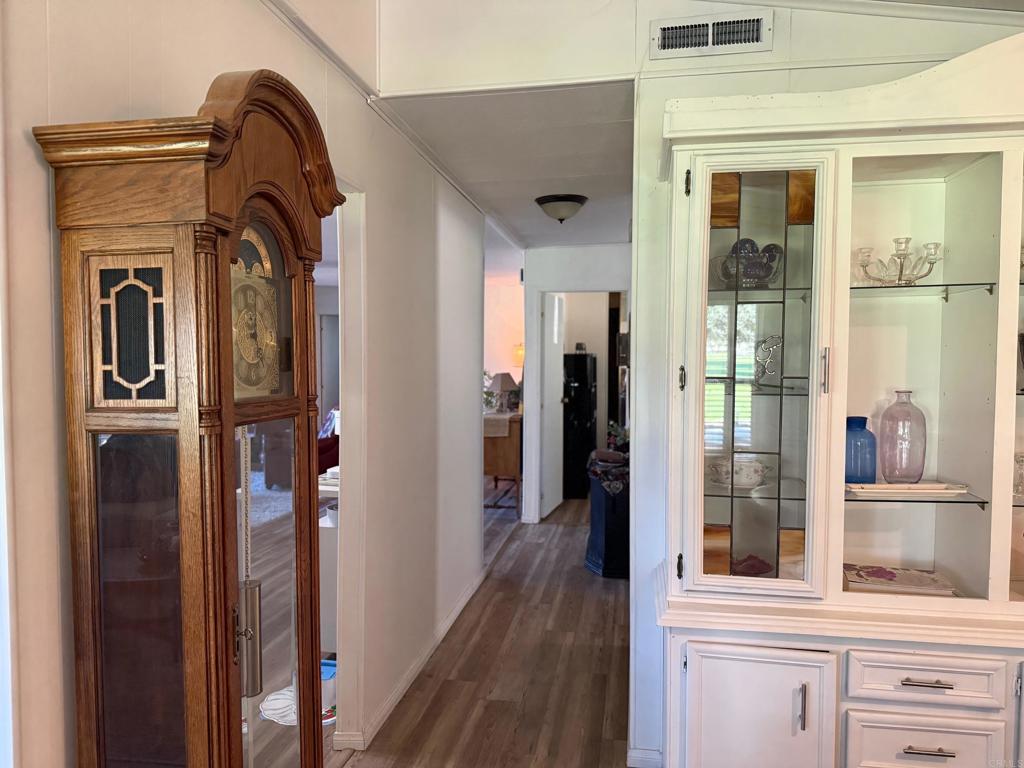 1010 Palm Canyon Drive, Unit 264 Borrego Springs, CA 92004 - Photo 17 of 50 a view of front door with a mirror