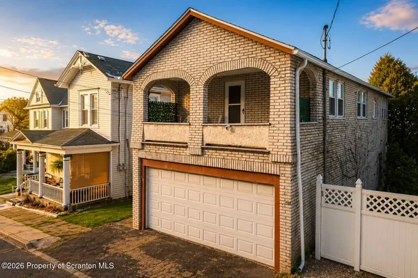$1,650 | 83 Spring Street, Carbondale, PA 18407