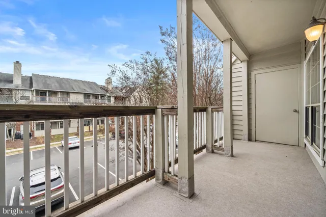 $290,900 | 3916 Penderview Drive, Unit 425, Fairfax, VA 22033