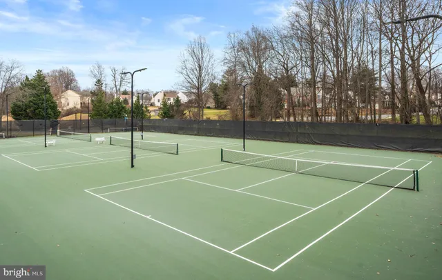 $290,900 | 3916 Penderview Drive, Unit 425, Fairfax, VA 22033