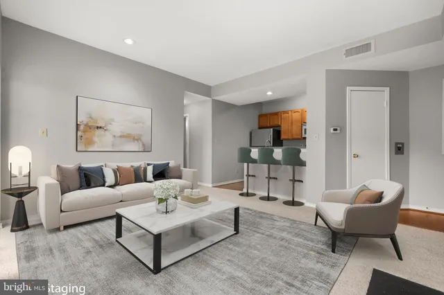 $290,900 | 3916 Penderview Drive, Unit 425, Fairfax, VA 22033