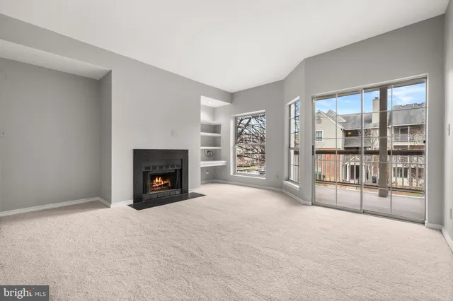 $290,900 | 3916 Penderview Drive, Unit 425, Fairfax, VA 22033