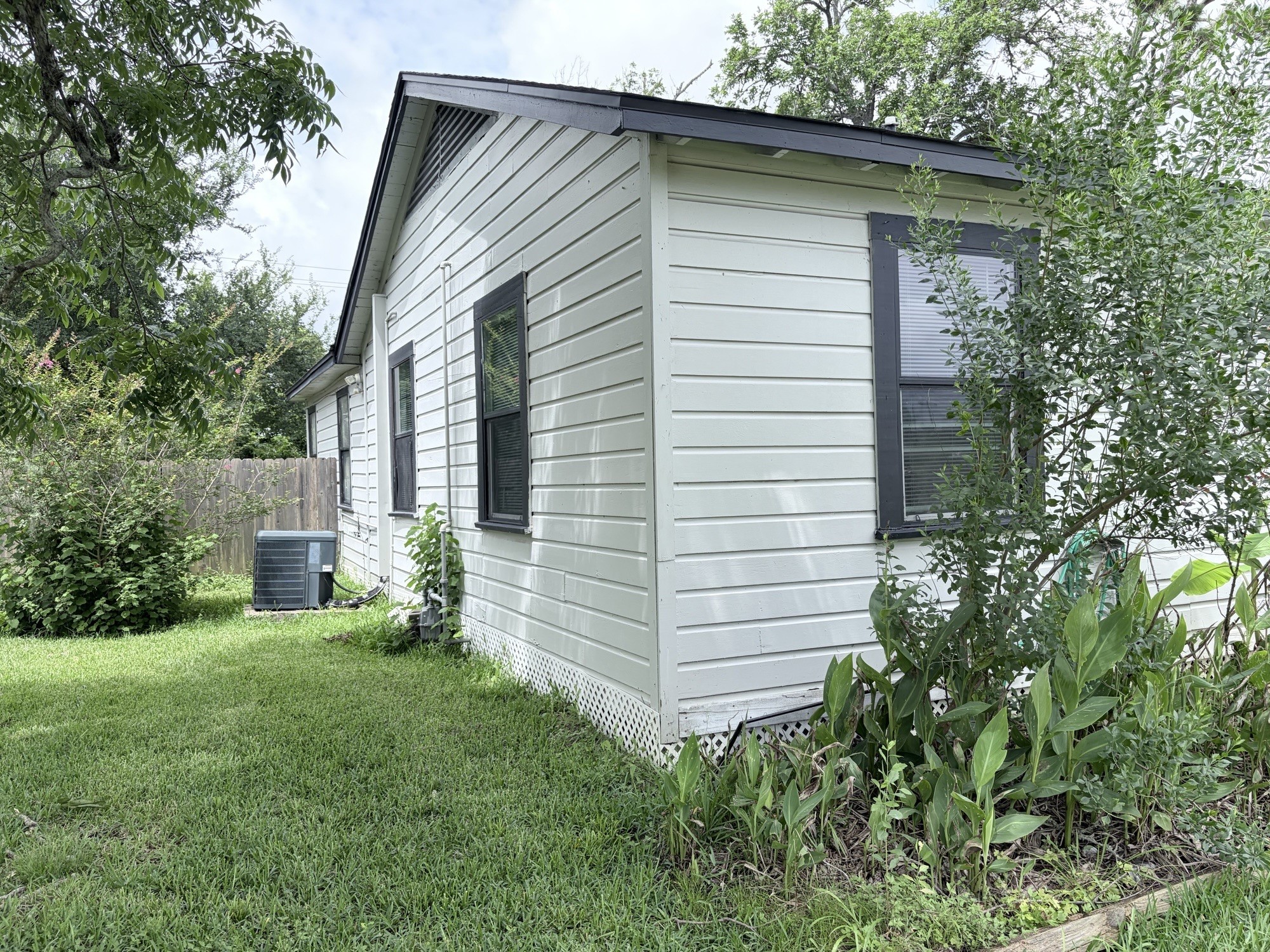 428 Azalea Street Lake Jackson, TX 77566 - Photo 13 of 15