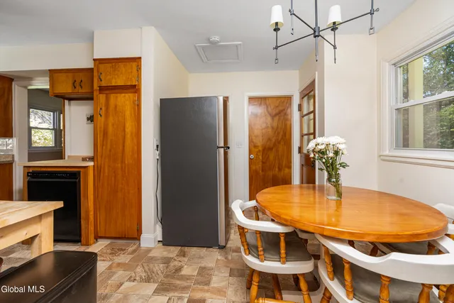 $392,000 | 47 Old Ox Road, Bethlehem, NY 12054