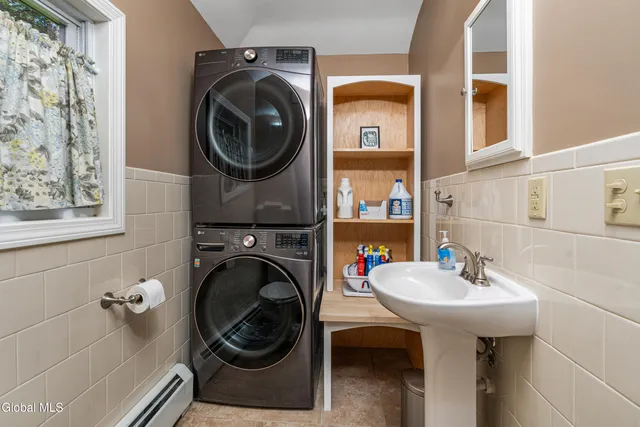 $392,000 | 47 Old Ox Road, Bethlehem, NY 12054