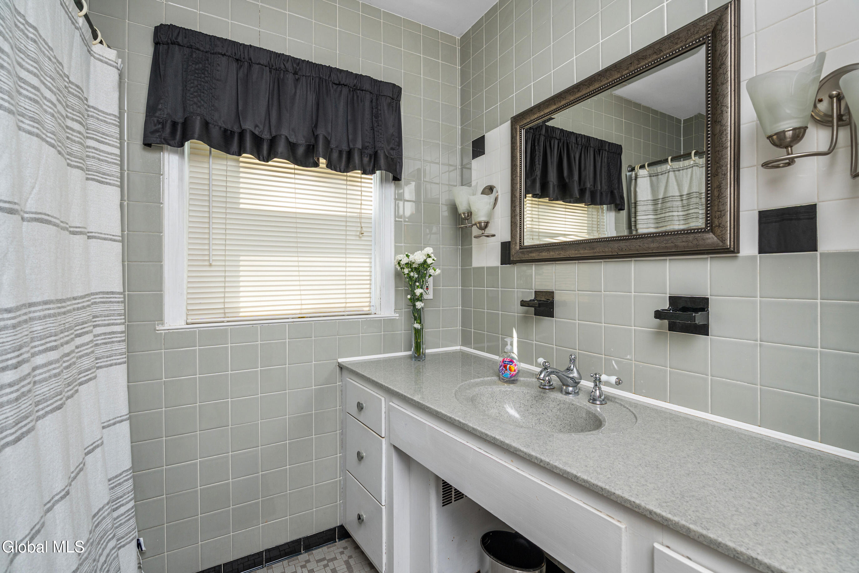 47 Old Ox Road Bethlehem, NY 12054 - Photo 26 of 36 033-47-Old-Ox-Rd