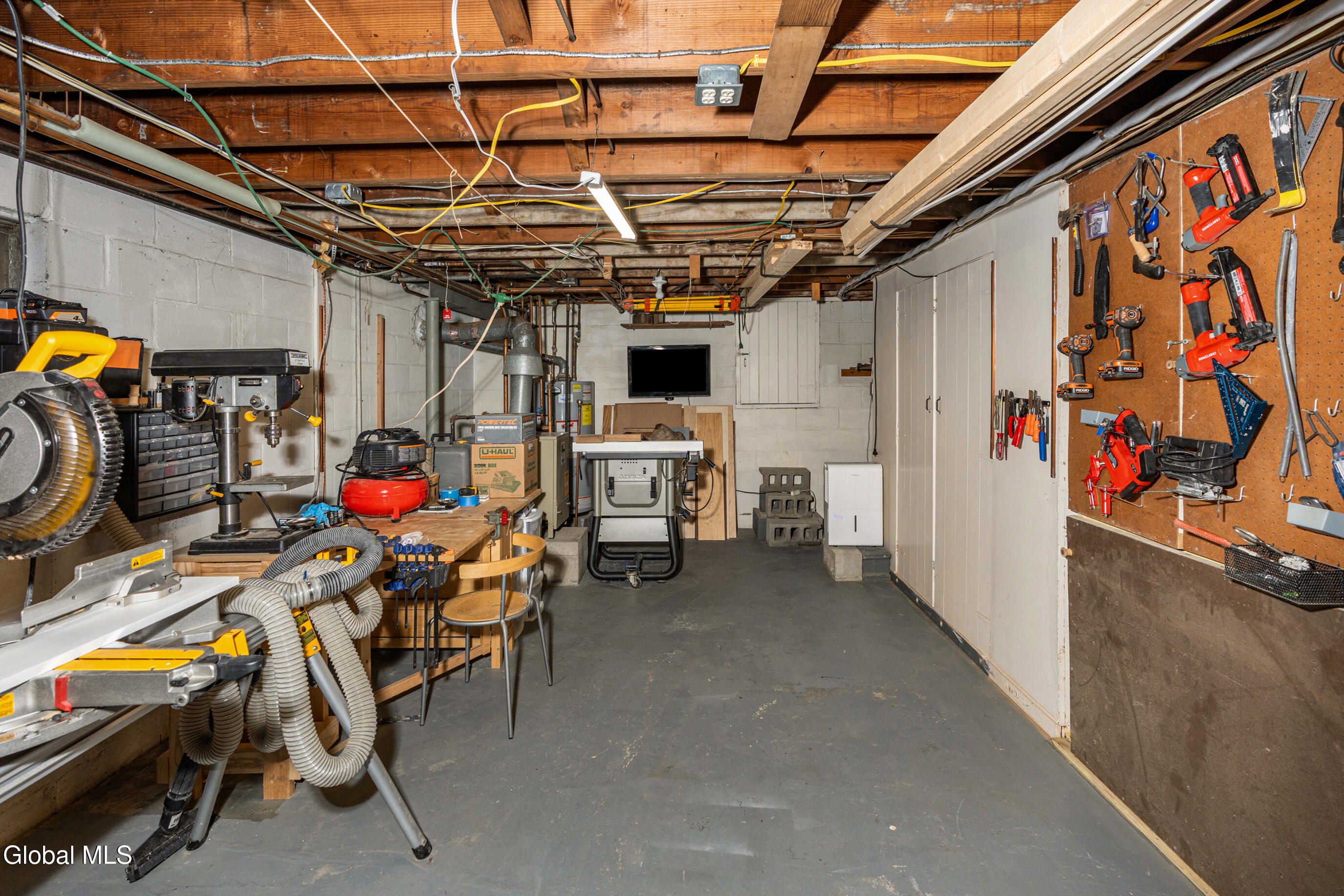 47 Old Ox Road Bethlehem, NY 12054 - Photo 32 of 36 039-47-Old-Ox-Rd