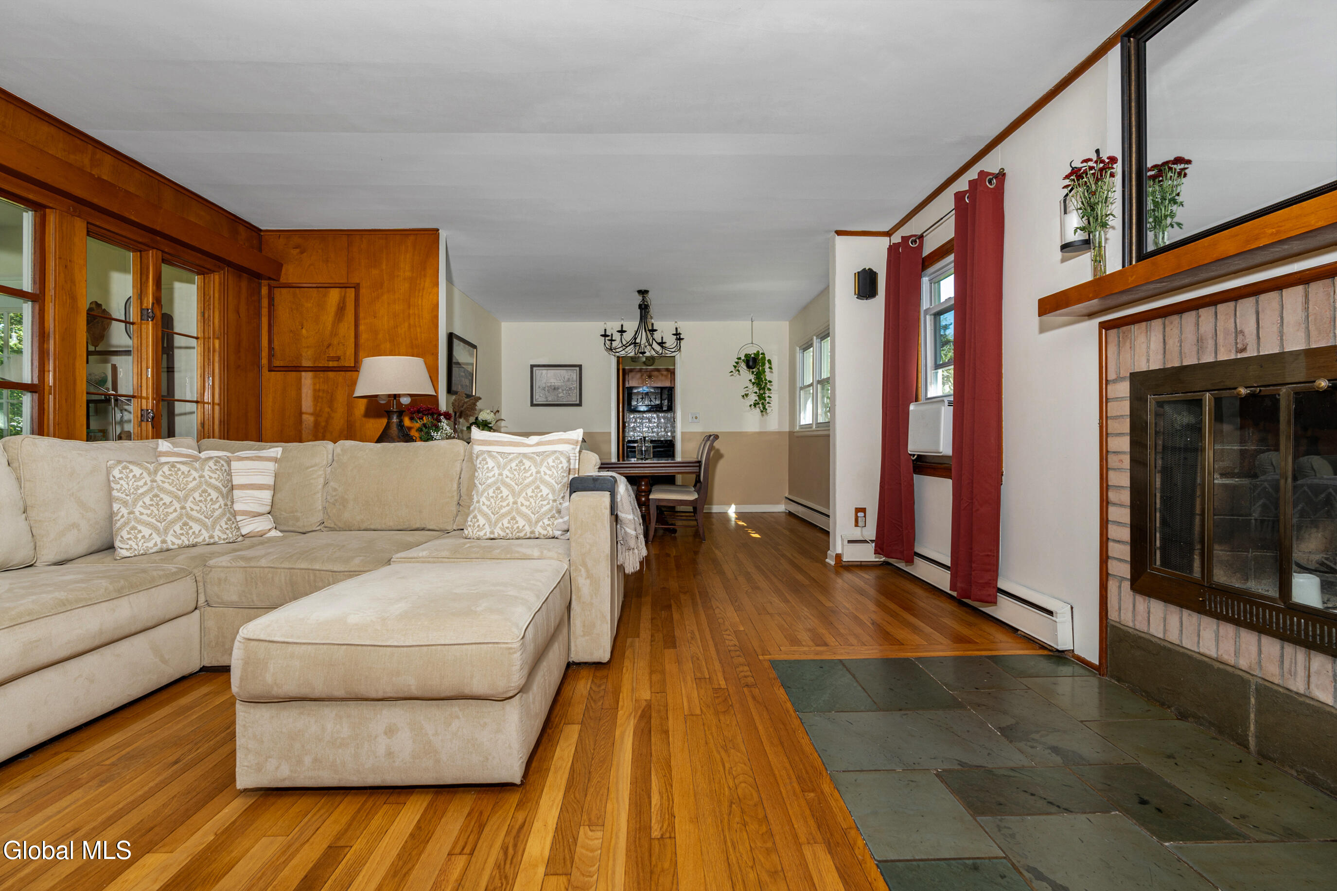 47 Old Ox Road Bethlehem, NY 12054 - Photo 5 of 36 010-47-Old-Ox-Rd