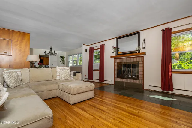 $392,000 | 47 Old Ox Road, Bethlehem, NY 12054