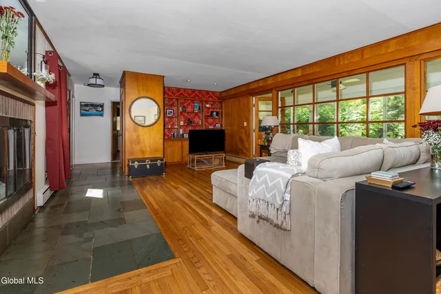 $392,000 | 47 Old Ox Road, Bethlehem, NY 12054