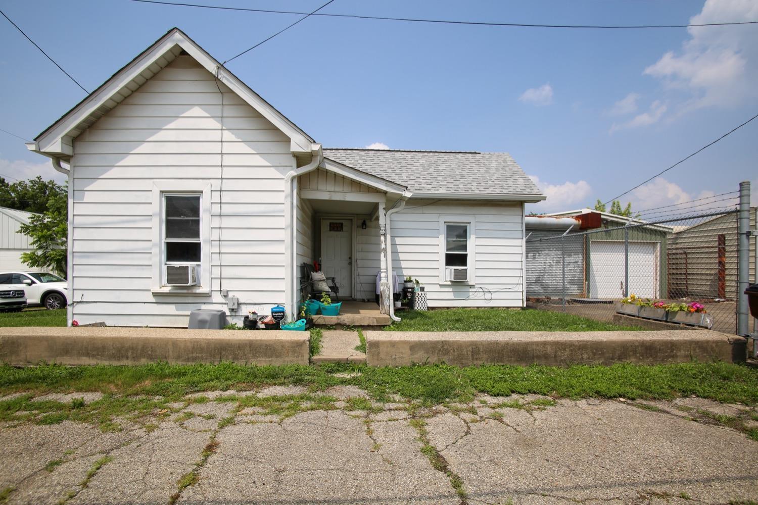 1604 Manchester Road Middletown, OH 45042 - Photo 14 of 22 Gallery Image 14