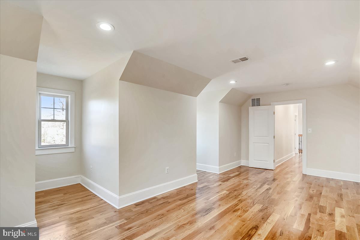 5194 Leeds Manor Road Hume, VA 22639 - Photo 31 of 50 Bonus room on second level