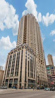 $1,475,000 | 118 East Erie Street, Unit 28E, Chicago, IL 60611