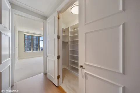 $1,475,000 | 118 East Erie Street, Unit 28E, Chicago, IL 60611