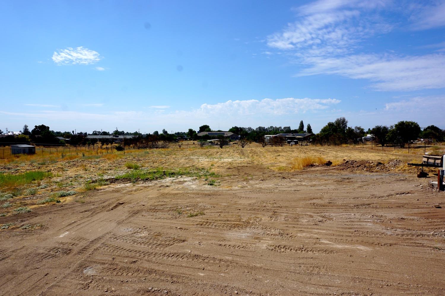 16398 Road 37 Madera, CA 93636 - Photo 22 of 23 a view of an ocean with city