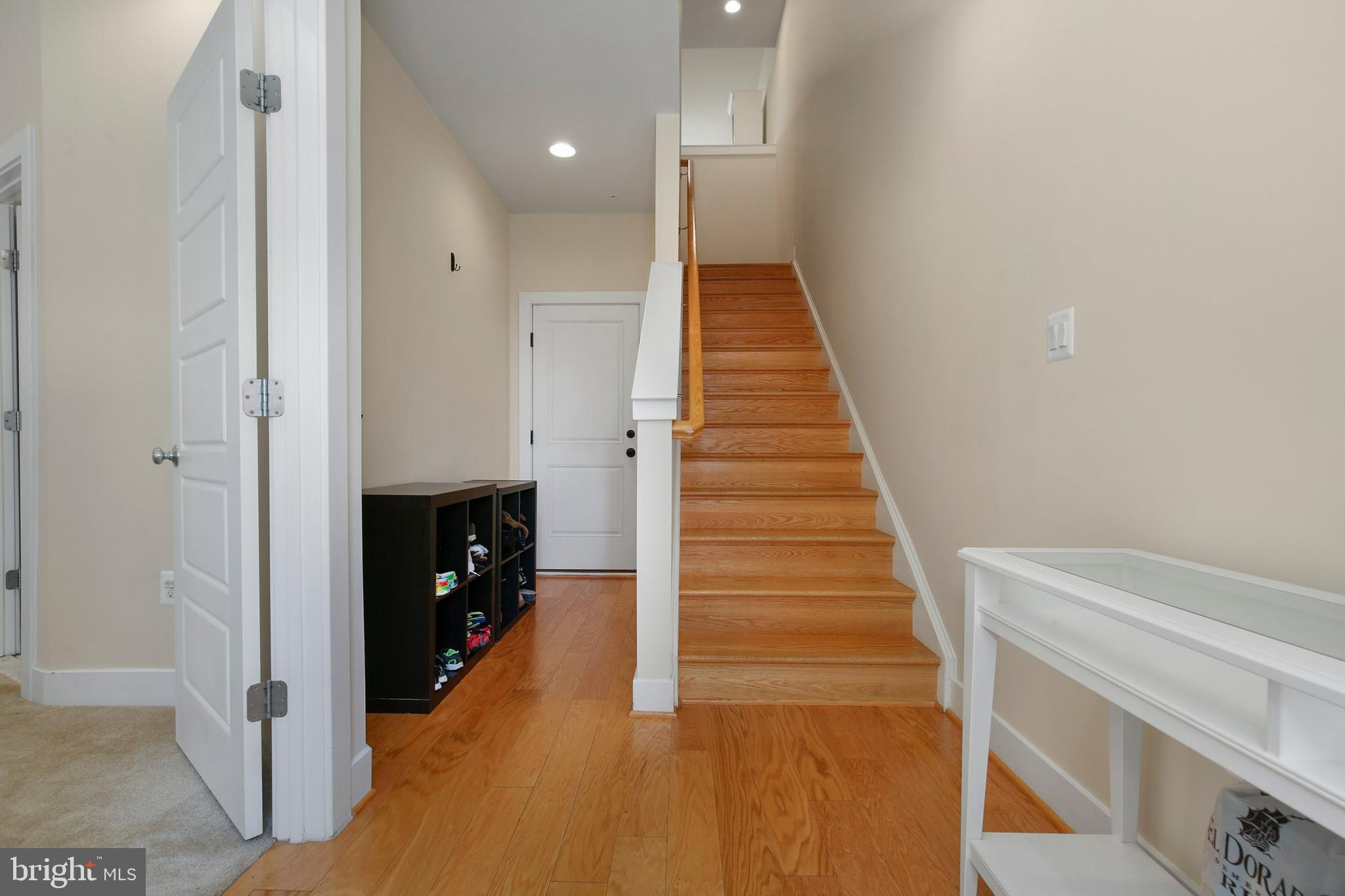 129 Kandinsky Loop Silver Spring, MD 20906 - Photo 3 of 44 Gallery Image 3