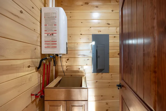 $2,600,000 | 5333 Highway 64, Copperhill, TN 37317