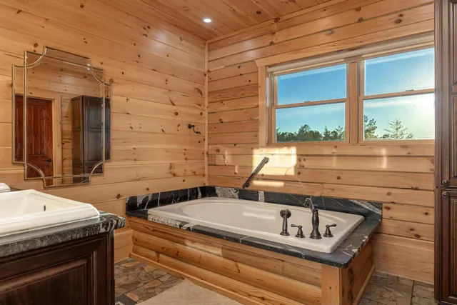 $2,600,000 | 5333 Highway 64, Copperhill, TN 37317