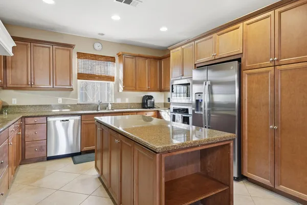 $459,000 | 653 Calle Vibrante, Palm Desert, CA 92211