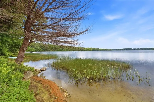 $550,000 | 16 South Main Street, Carver, MA 02330