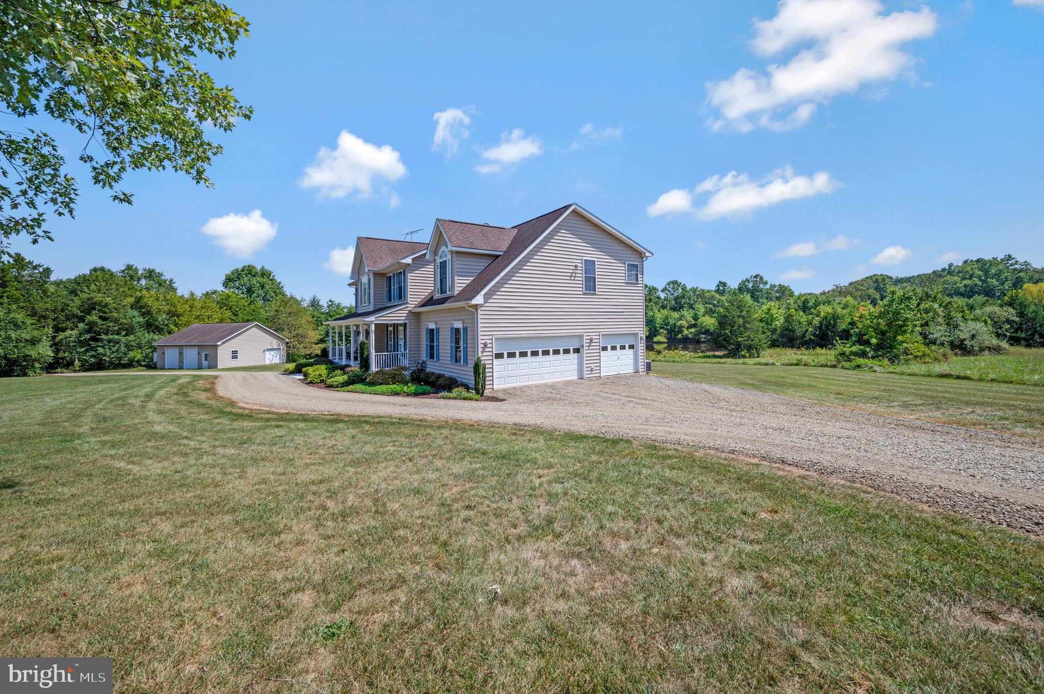 6471 Stoney Road Midland, VA 22728 - Photo 50 of 67 Right side garage view with detached garage.