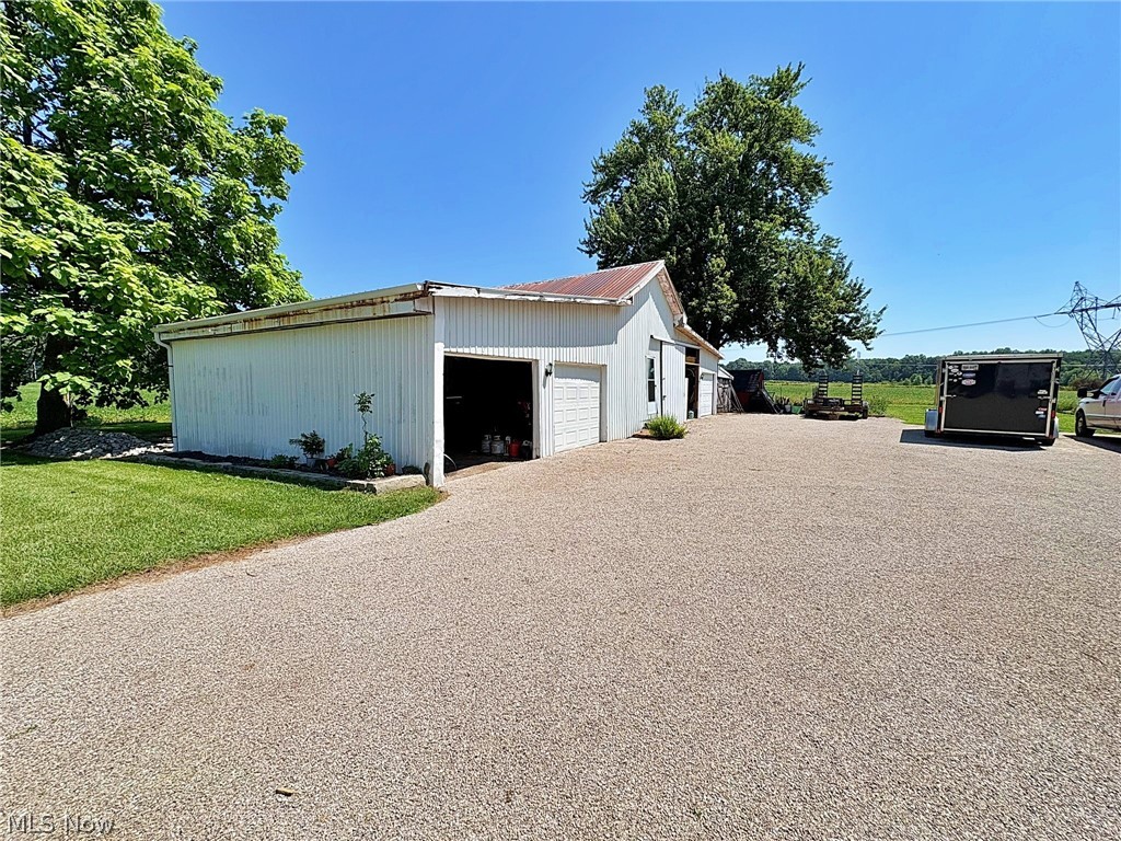 10677 Baumhart Road Amherst, OH 44001 - Photo 37 of 44