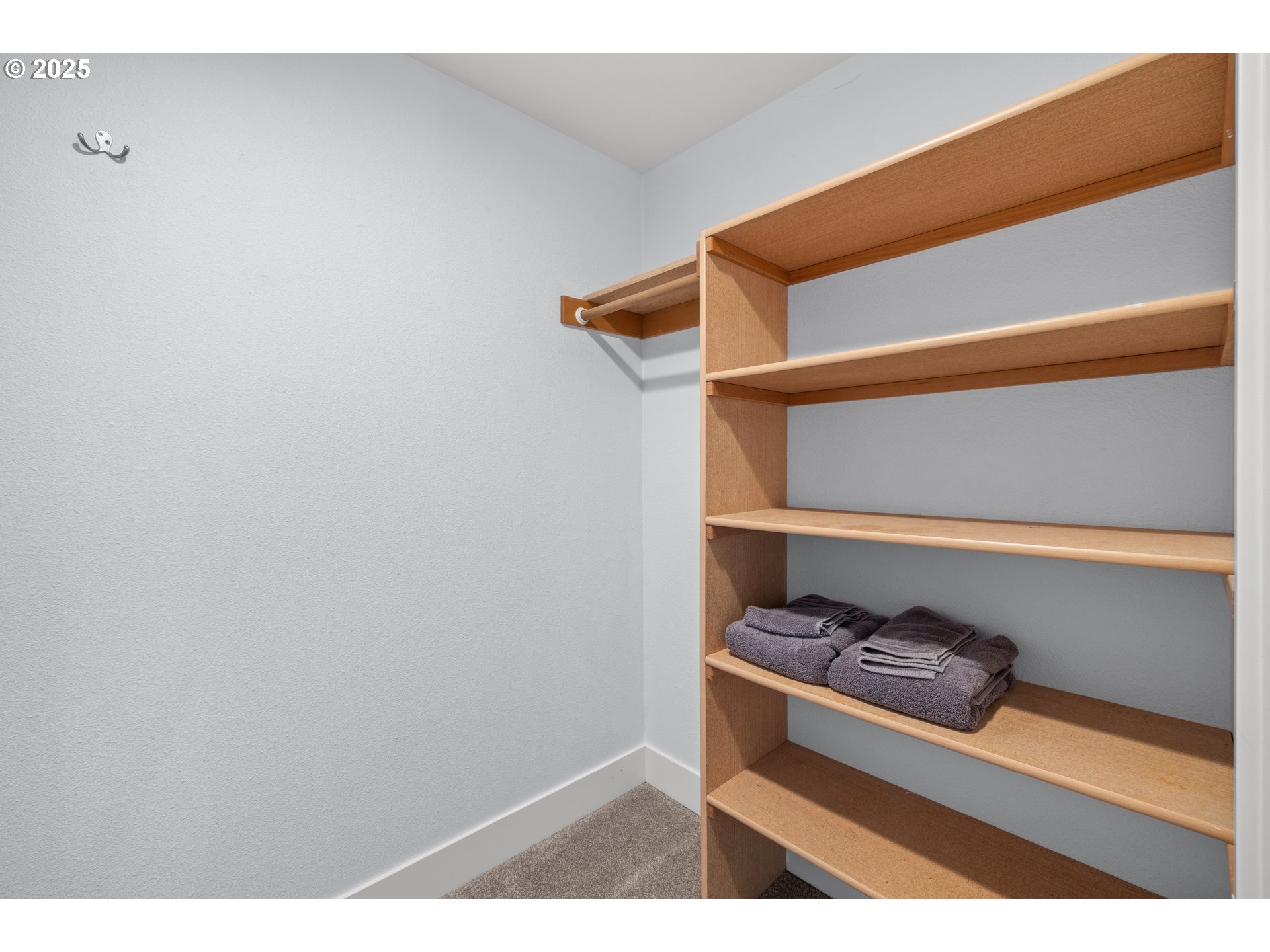 7243 Southwest Applegate Drive Beaverton, OR 97007 - Photo 19 of 39