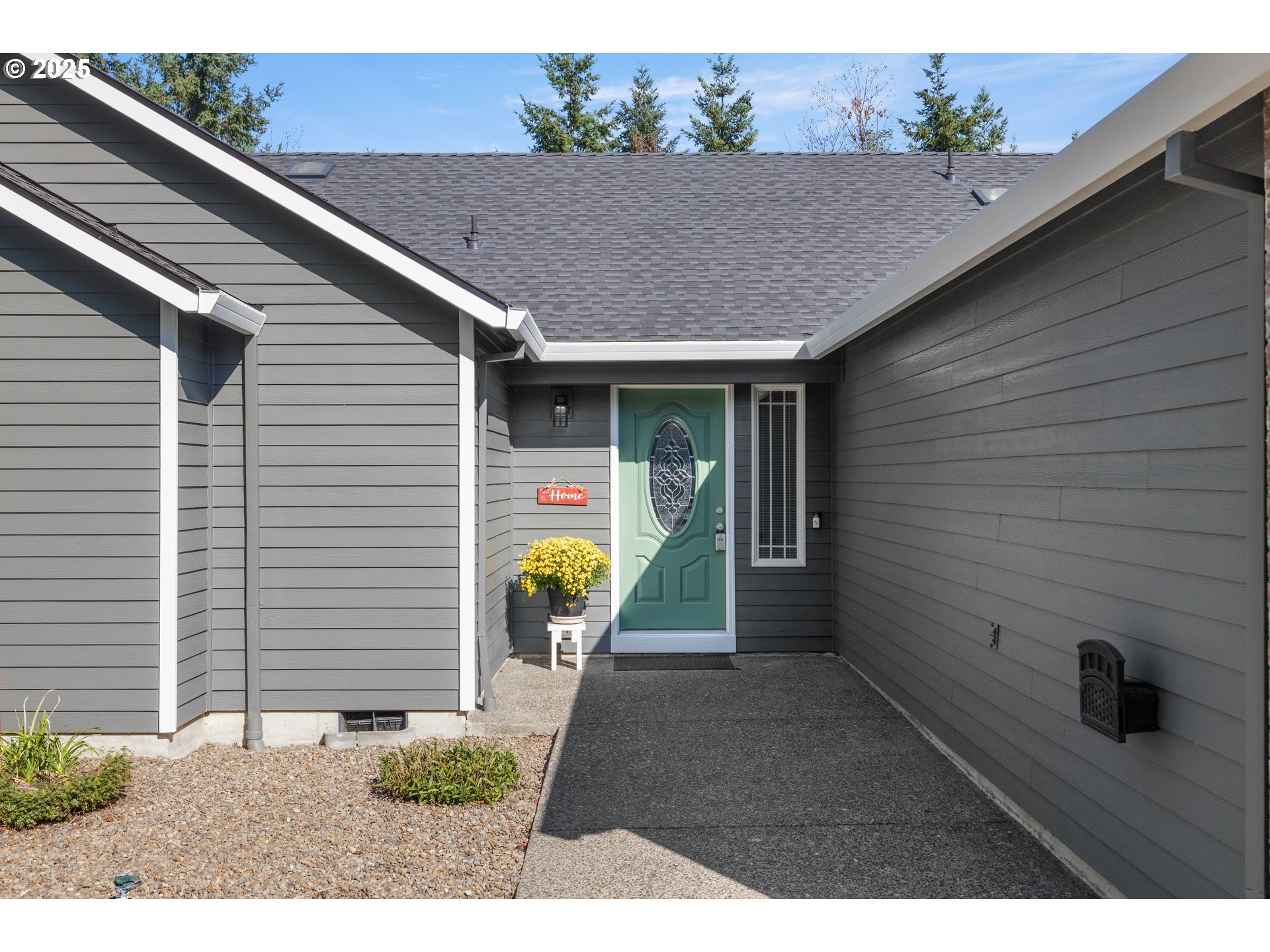 7243 Southwest Applegate Drive Beaverton, OR 97007 - Photo 3 of 39 a view of a backyard