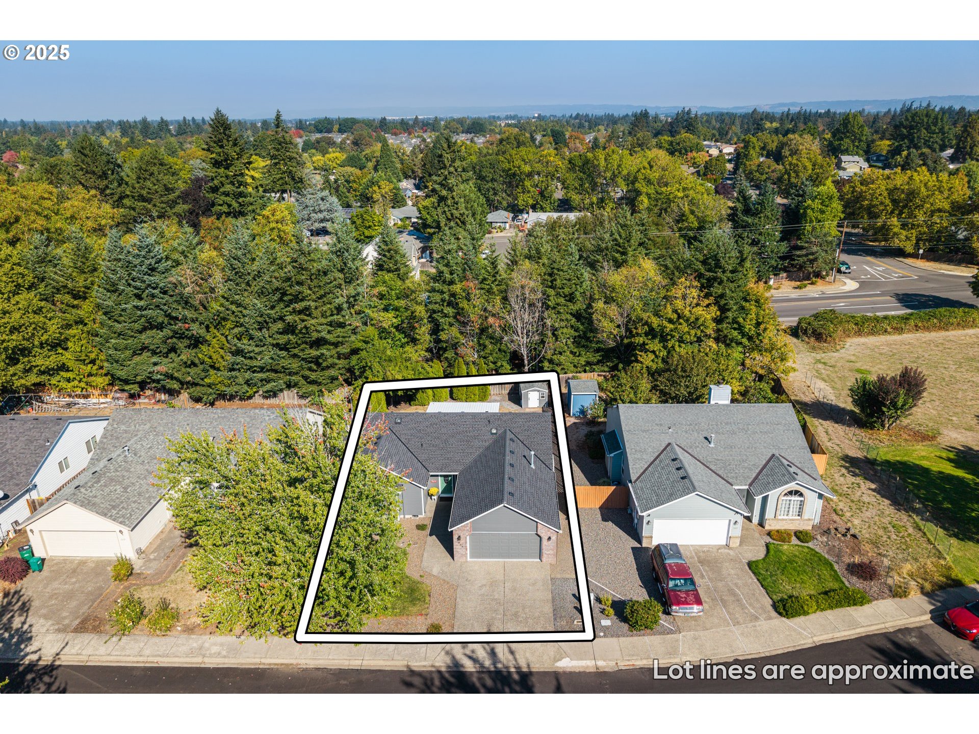 7243 Southwest Applegate Drive Beaverton, OR 97007 - Photo 33 of 39 a view of a yard