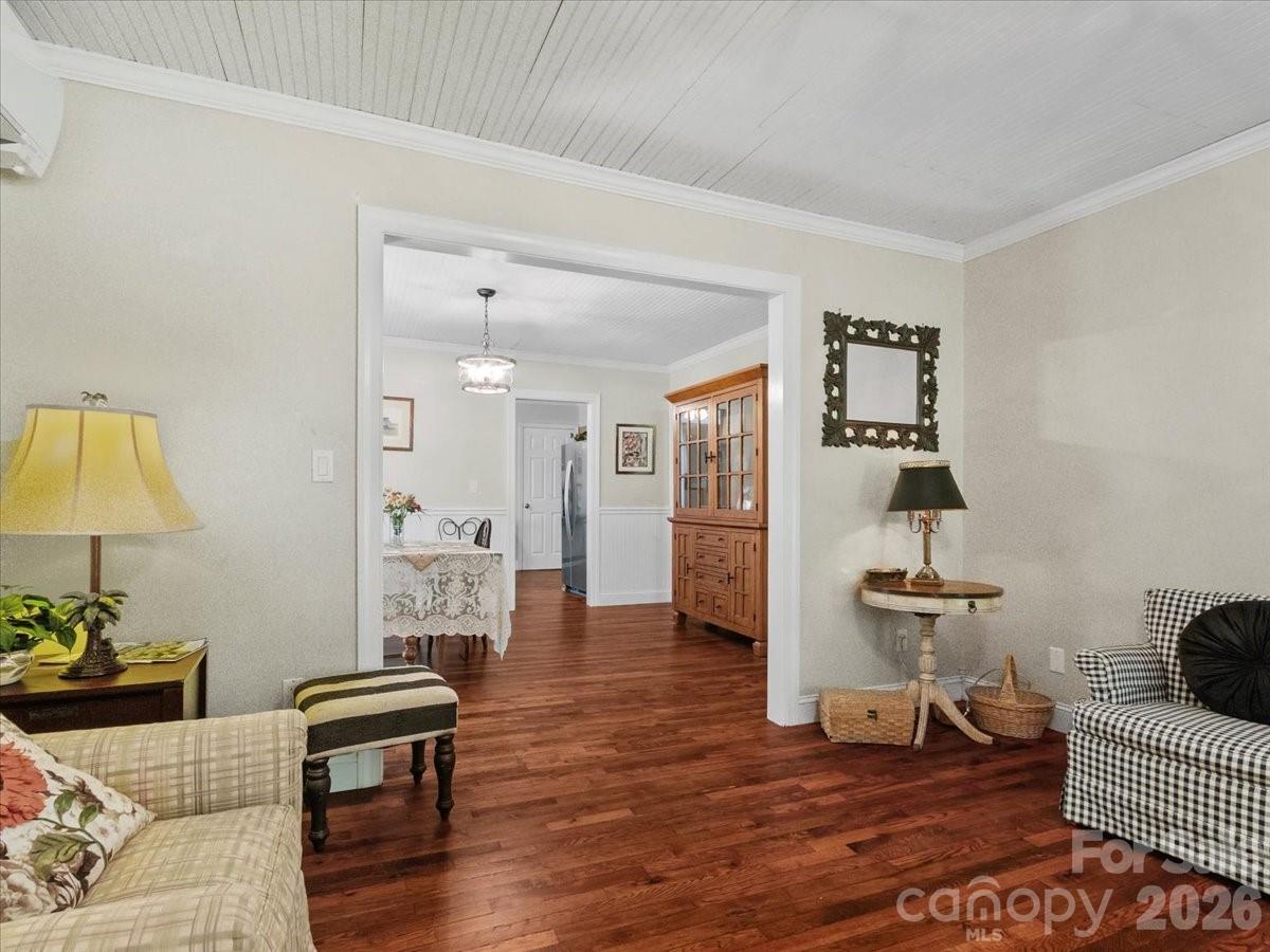 9130 Double Island Road Green Mountain, NC 28740 - Photo 6 of 40