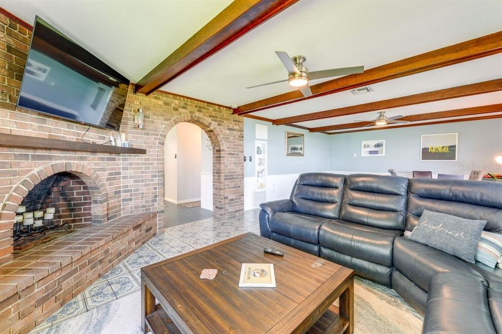 900 North Harbor Terrace Road Tavares, FL 32778 - Photo 11 of 58